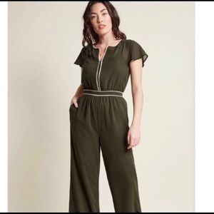 ModCloth Wide Leg Jumpsuit in Olive Green Small